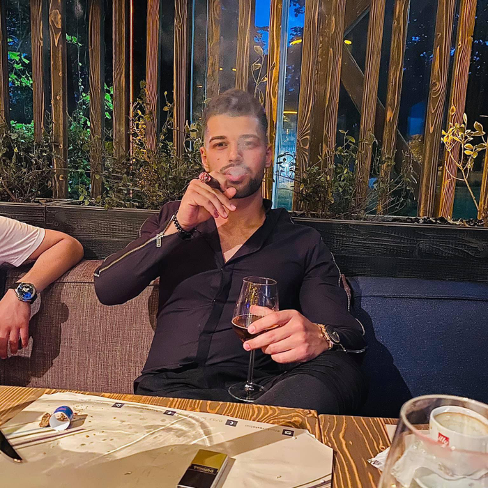 Cum arăta Teo Cosmin de la Insula iubirii 2025 pe vremea când nu avea fațete sau mușchi. Fanii Antena 1 nu l-ar fi recunoscut