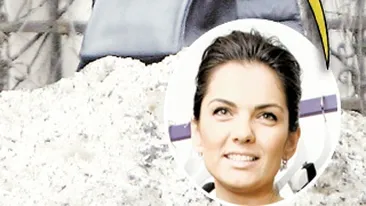 Malvina poarta in continuare insemnele fostului sot. A iesit de la politie cu 5.000 de euro pe mana