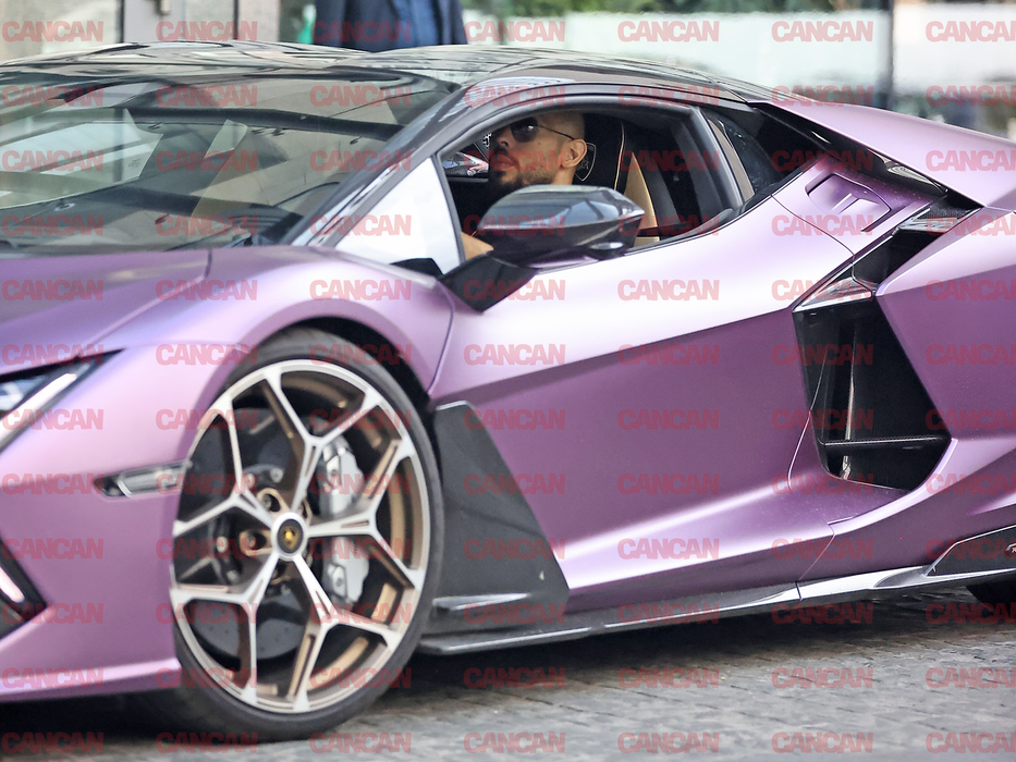 Andrew Tate în Lamborghini Revuelto