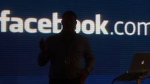 Cea mai scumpă cerere de prietenie de pe facebook: 600.000 de dolari!