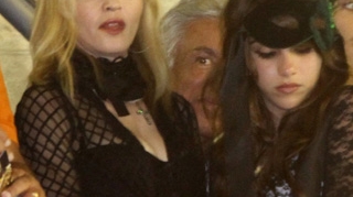 Madonna si fiica ei vor lansa o linie vestimentara pentru copii!