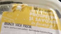 Un ieșean a cumpărat 318 grame de brânză de vacă din Carrefour. Ajuns acasă, a rămas fără cuvinte: Ce era în caserolă, de fapt