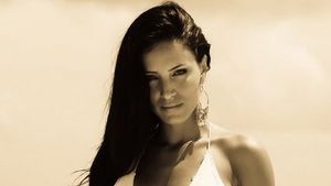Adelina Pestritu a purtat la plaja cel mai minuscul costum de baie! Bruneta s-a "prajit" la soare: "Gata cu bronzul, e suficient"