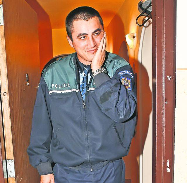 Mama Elodiei nu și-a mai văzut nepotul de ani buni: ”Poate cândva va veni și la noi, la mormântul mamei lui…”