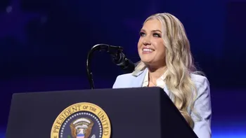 Erika Kirk, acuzată că ar profita de incidentul armat de la Washington pentru a obține susținere. „Ceva nu se leagă”