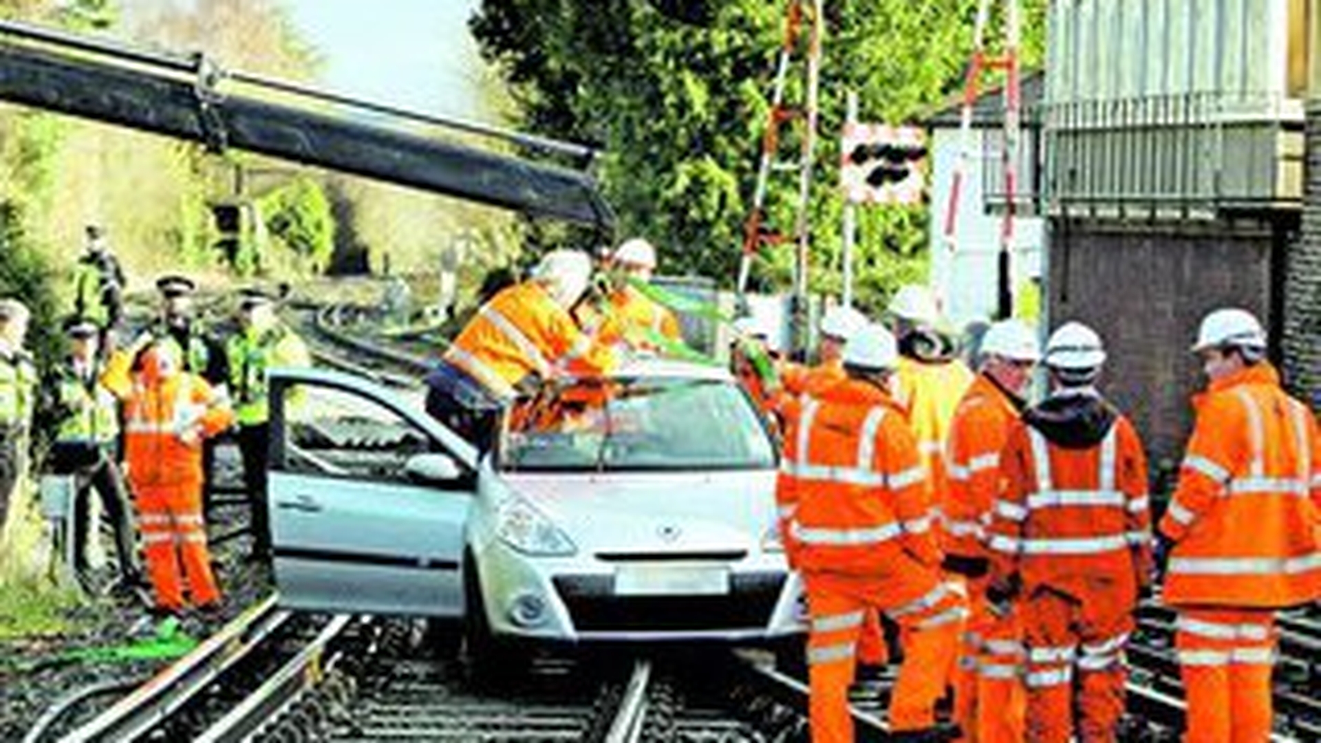 Patania unei octogenare din Marea Britanie. A sofat pe sinele de tren