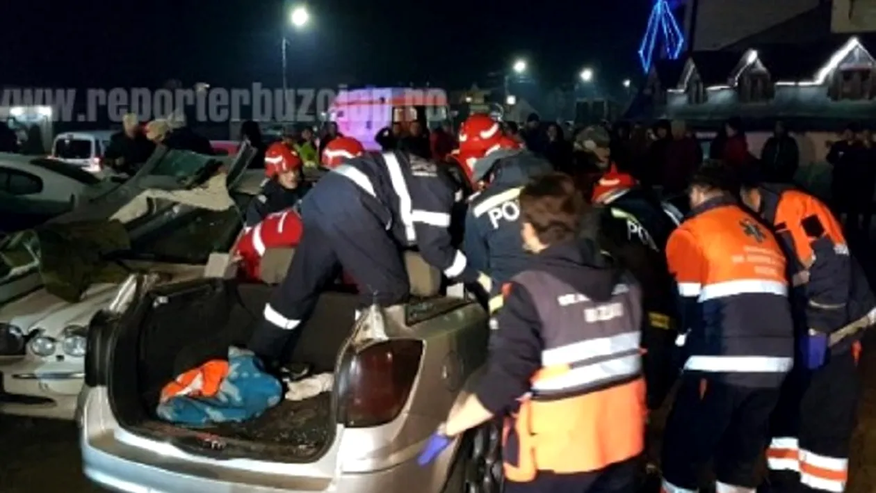 Grav accident de circulație în Buzău. Șase victime și trei mașini făcute zob | VIDEO