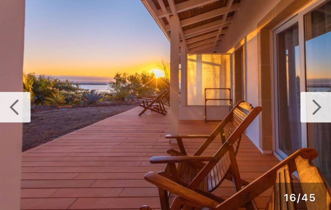 Nu e o glumă! Cât costă o noapte de cazare la hotelul din Madagascar al lui Radu Mazăre