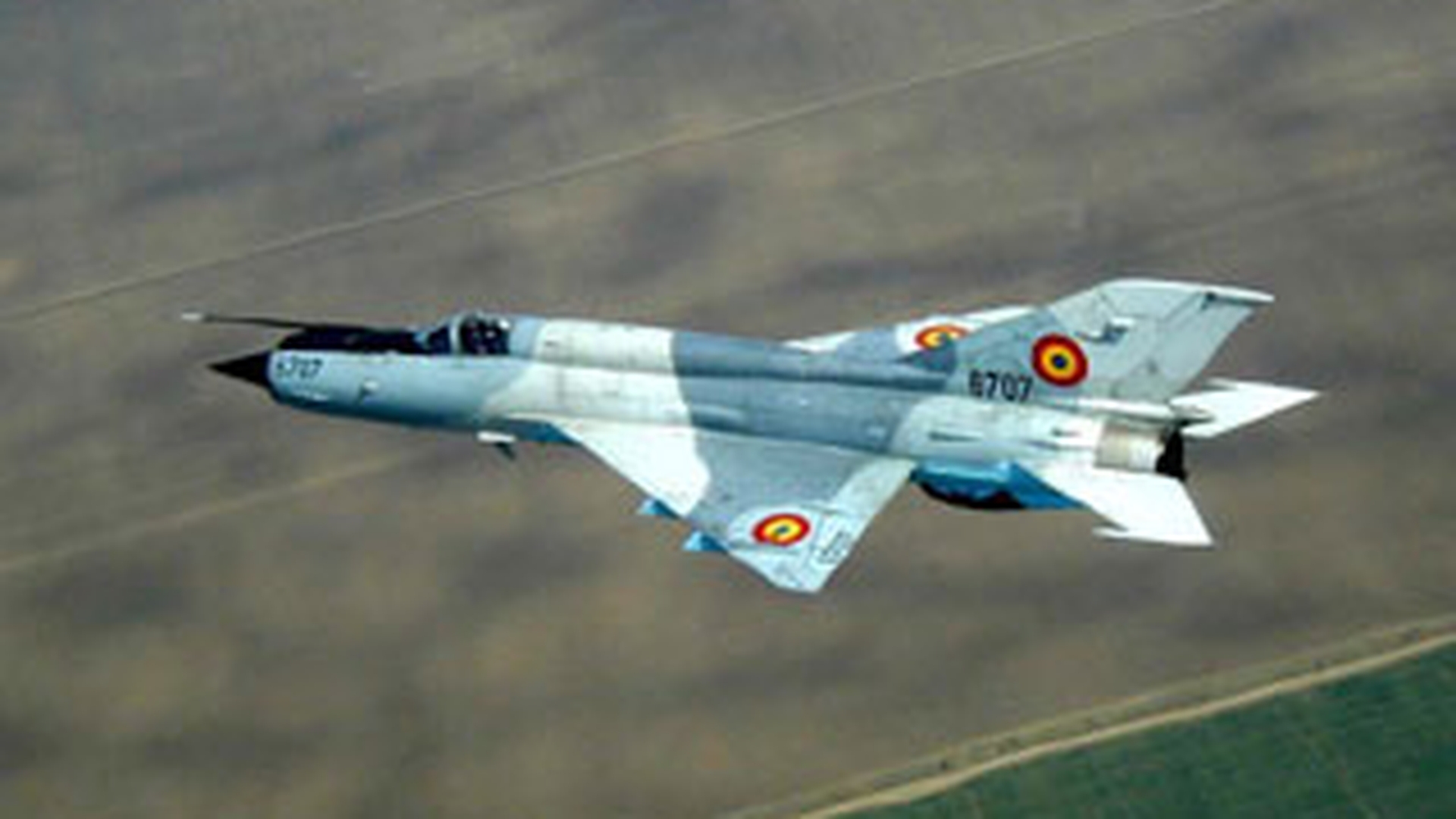 Un avion MIG 21 Lancer s-a prabusit la Campia Turzii! Pilotul si copilotul au decedat!