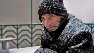 Poveste de viață: "Într-o noapte rece, un miliardar a întâlnit un biet bătrân, afară"