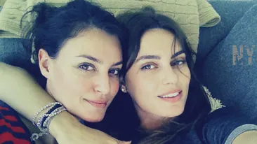 Surorile Menghia sunt greu de distins si le poti confunda si in costum de baie. Catrinel si Lorena au iesit la plaja, in Franta