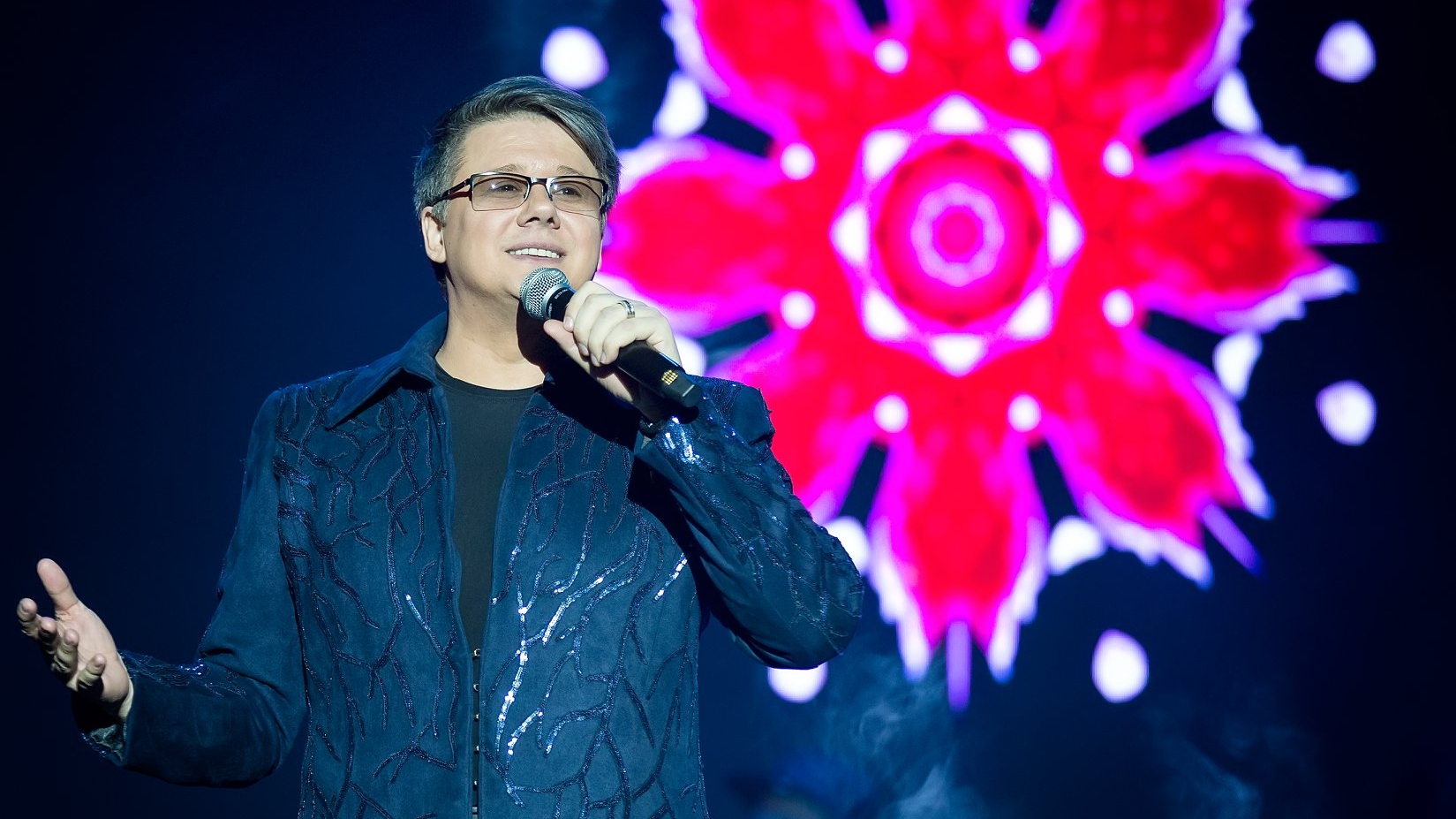 Un artist celebru, sacrificii importante în carieră: "Muncesc cu sânge ca să îmi plătesc ratele"
