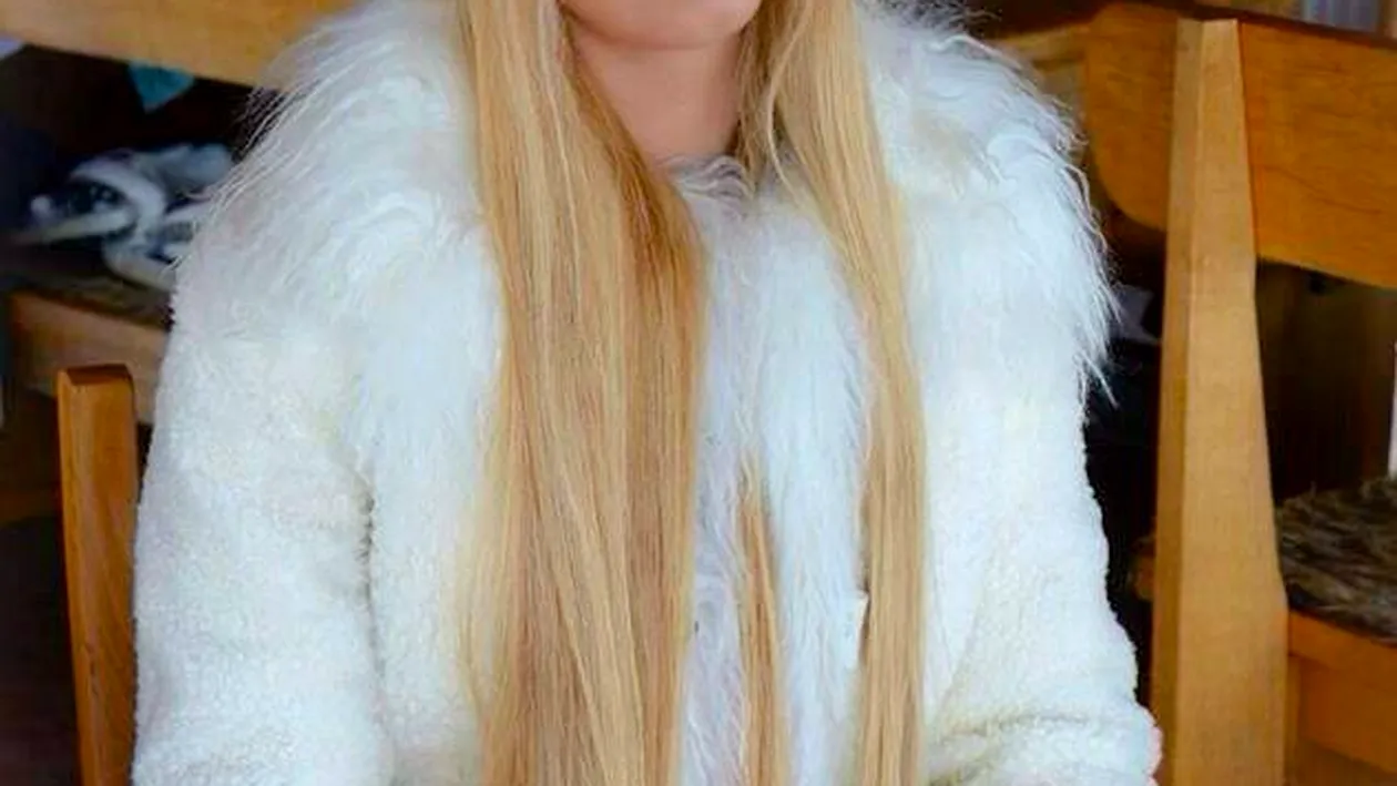 CANCAN v-a aratat-o pe Barbie de Romania, dar nu o sa credeti cum arata mama ei! Iti faci cruce cand se intoarce cu spatele!