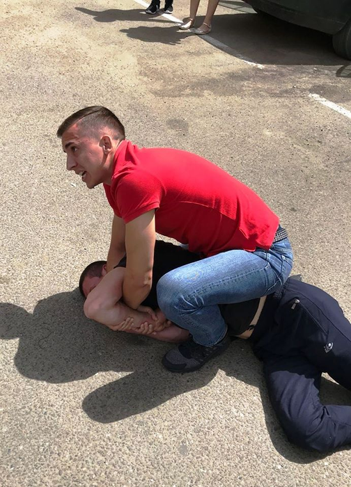 Gestul făcut de un polițist din Suceava atunci când a văzut un hoț alergând cu geanta unui bătrân: „Merită cunoscut de întreaga țară!”