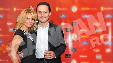 Primele poze cu “parintele” Flanco si amanta lui! Vezi cum s-au zbenguit pe plaja. Imagini interzise minorilor!