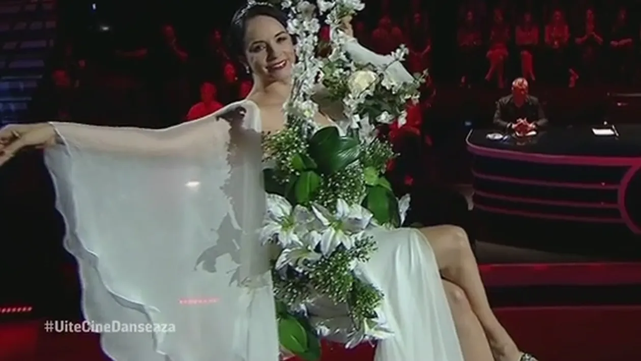 Andrea Marin a ajuns pe scenă, la ”Uite cine dansează! Cum arată într-o rochie diafană!