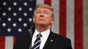 DONALD TRUMP şi-a publicat declaraţia de avere 