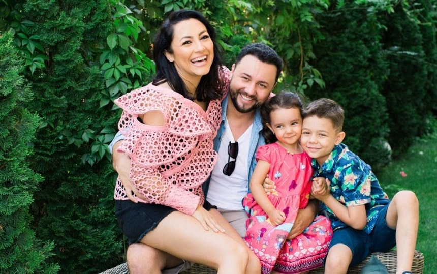 Andra și familia ei, extrem de fericiți
