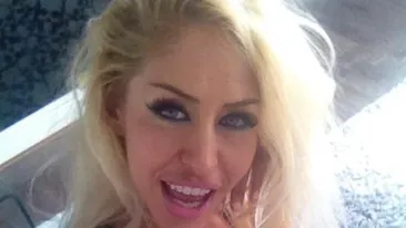 Eva Kent, fosta asistentă TV a lui Dan Capatos, şi-a refăcut bustul după extirparea silicoanelor! Cum arată acum blonda