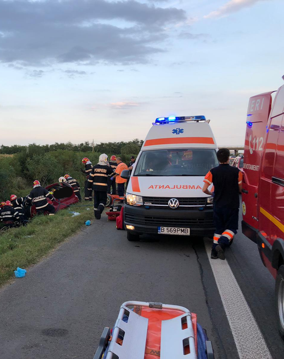 Accident grav pe Autostrada București-Pitești. Sunt șase victime, iar una dintre ele este încarcerată