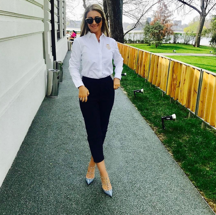 ANAMARIA PRODAN, ipostaze tandre c-un fotbalist celebru de la noi. Se afla pe stradă când…