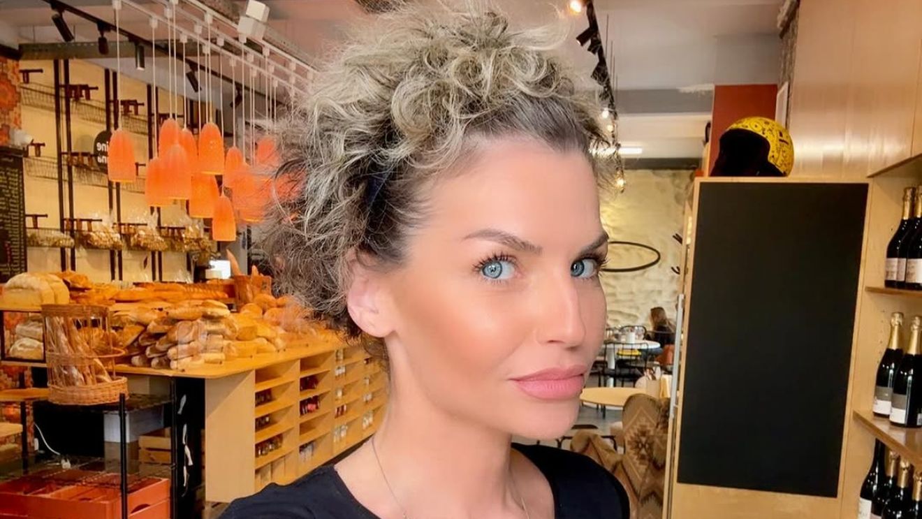 Oana Mareș și-a deschis brutărie în Capitală! Câți lei costă ”pâinea lui Dumnezeu”: ”Ne-am dorit o afacere de familie”