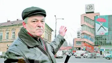 Tine de 22 de ani ceasul orasului oprit