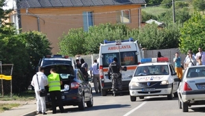 O fetiță de 7 ani din Maramureș a fost împușcată de polițiști în timpul unei urmăriri