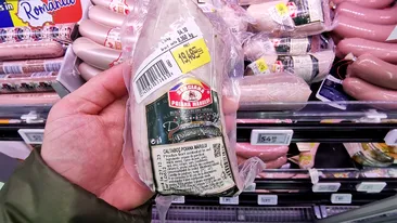 Știți ce mâncați, de fapt? Ce conține caltaboșul din supermarketurile Auchan din România