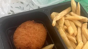 Ce a primit o clujeancă, după ce a comandat un Cordon Bleu cu cartofi prăjiți: Trebuie să ajungă Piedone și pe aici!