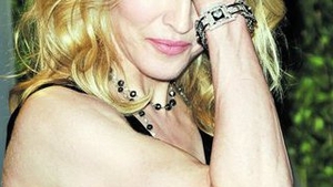 Madonna are paduchi!