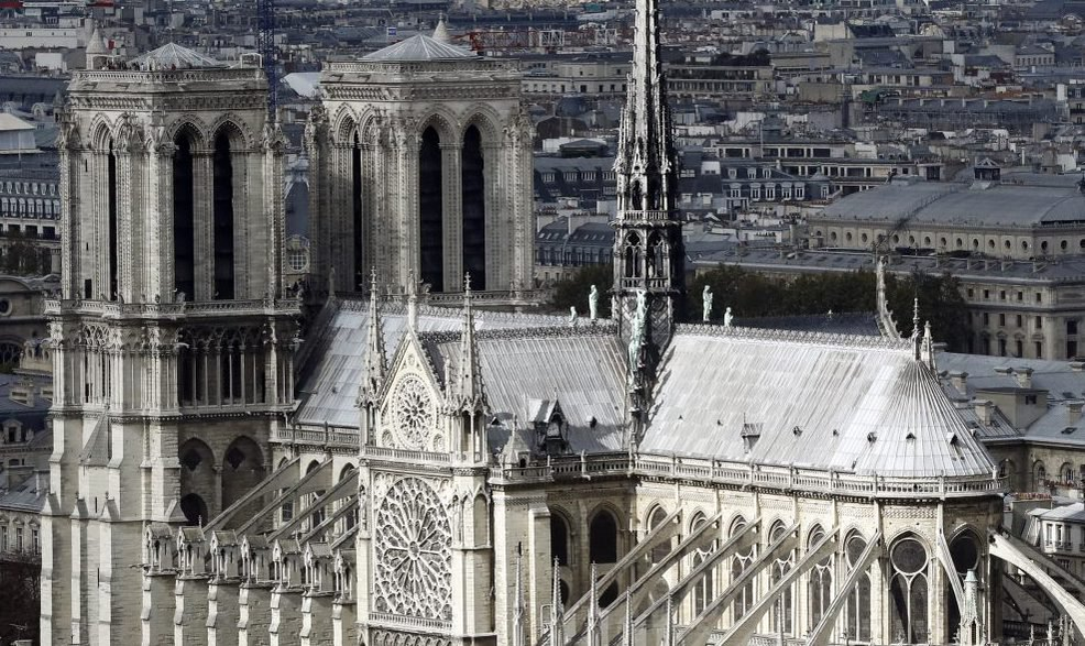 Sâmbătă are loc prima slujbă în Catedrala Notre-Dame după incendiul din aprilie