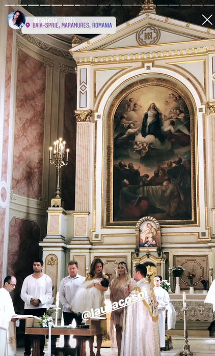 Imagini senzaționale de la botezul fetiţei Laurei Cosoi