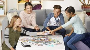 Nu e o glumă! Gestul ireal făcut de un bărbat, după ce a pierdut tot la Monopoly