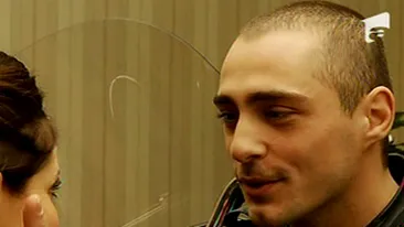 Burlacul Vladimir Draghia, agasat de o concurenta care vrea sa il sarute in fiecare editie a show-ului! Daca eu m-as saruta acum cu tine, m-as simti ca o curva