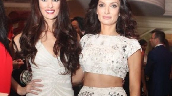 Sora Claudiei Pavel, declaraţii despre „idila” cântăreţei cu sportivul Cătălin Cazacu: „Ei îi plac bărbaţii cu abdomen!”