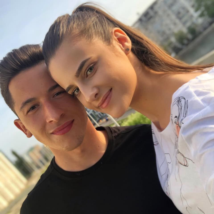 Olimpiu Moruțan se iubește cu o adevărată bombă-sexy! Cum arată partenera fotbalistului care a dinamizat acțiunile ofensive ale „tricolorilor” în meciul cu Kosovo | GALERIE FOTO