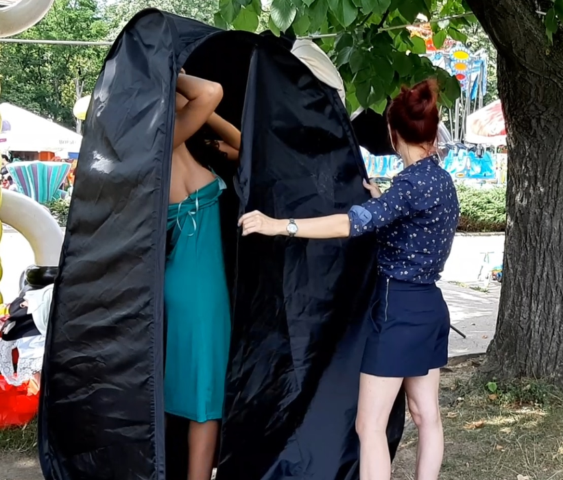 Anna Roman s-a schimbat într-un cort improvizat