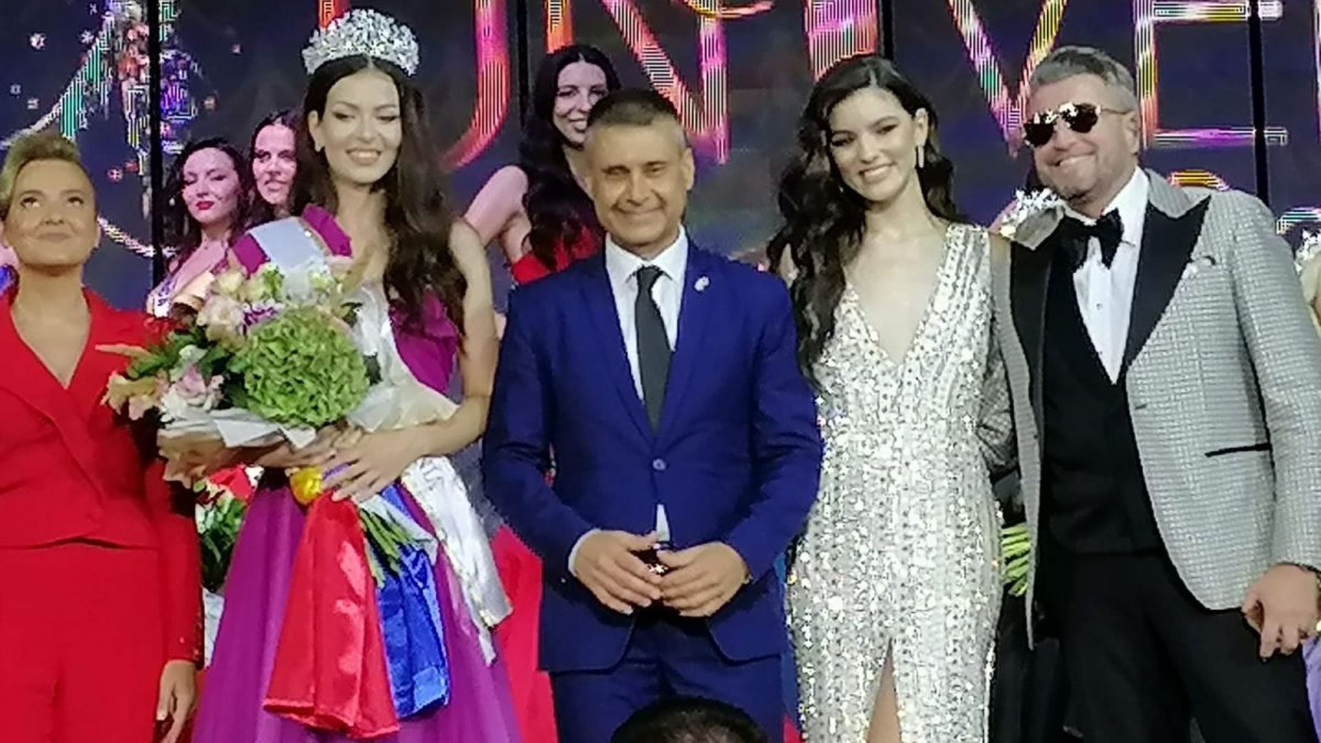 Ea este câștigătoarea Miss Univers România 2021! Carmina Olimpia Cotfas va reprezenta țara în finala mondială din Israel