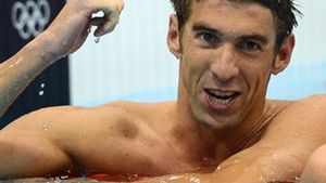 Stii cand faci pipi in piscina si mori de rusine cand apa se coloreaza in jurul tau? Pana si campionul mondial la inot Michael Phelps a recunoscut ca urineaza in bazin!