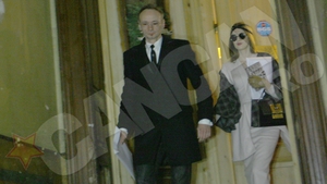 Au divortat tinandu-se de mana! Iulia si Mihai Albu au avut nevoie de o ora sa semneze actele, dar au facut-o cu zambetul pe buze!