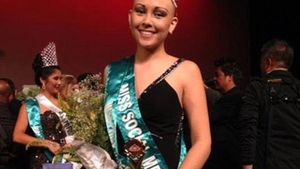 Gest SOCANT la concursul de MISS! Cand si-a dat jos ASTA, tanara a castigat imediat LOCUL I