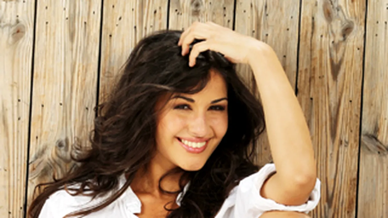 Vezi aici cum se mentine in forma Alina Eremia!