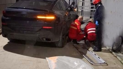 Tragedie în Bihor. Un tânăr s-a stins din viață după ce o șoferiță a încurcat pedalele de la mașină