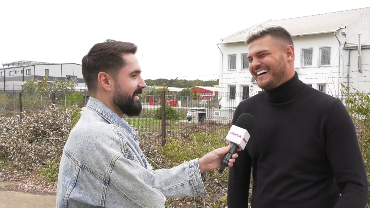 Răzvan Botezatu: "Mie mi-a plăcut experiența, chiar a fost super mișto. Să nu mai stai să îți cumperi haine, să fii fashion, să fii cu stil în fiecare zi, deci e bine! Dar când ai parte de niște oameni care îți mai pun piedică pe acolo prin junglă, e mai greu!" (Foto: captură video)