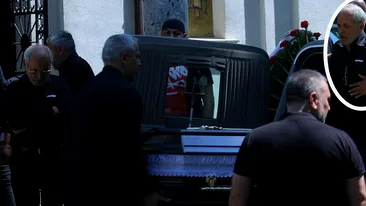 Nelu Ploieșteanu, transfigurat de durere în ziua înmormântarii fiului său. Și-a ținut minute bune mâna în zona inimii