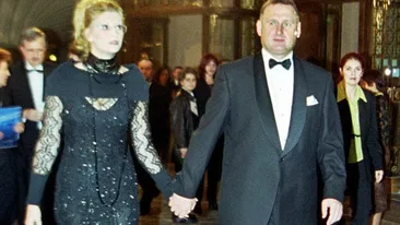 Fosta iubita a lui Viorel Catarama, asa cum n-ati mai vazut-o niciodata! Si-a scos baiatul la plaja!