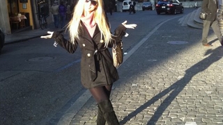 Andreea Balan se bucura de soare! "Vremea e frumoasa in Geneva. Ma plimb, fac shopping!"