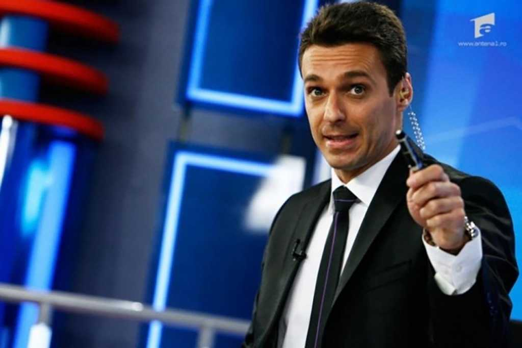 Mircea Badea prezintă emisiunea În gura presei, la Antena 3