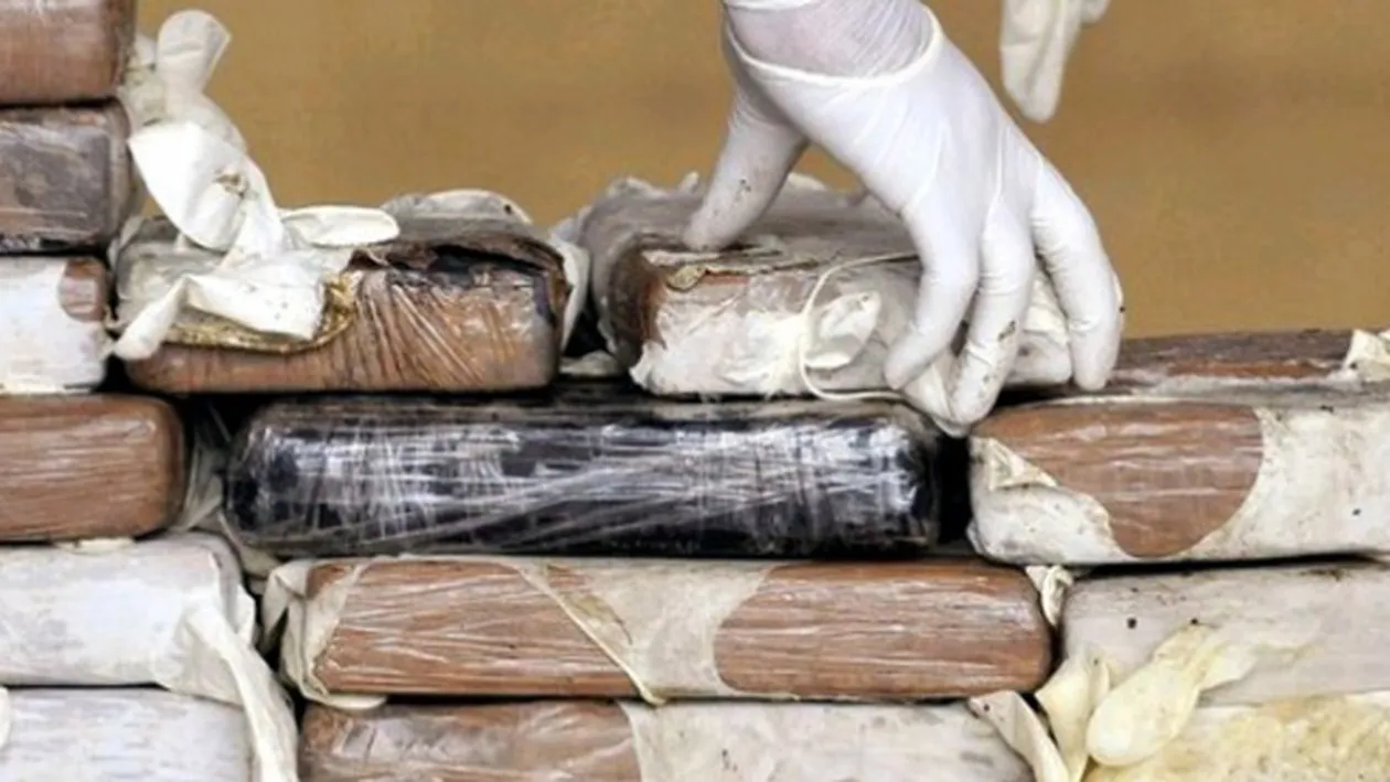 DIICOT cere instanţei arestarea a doi traficanţi de cocaină, deţinuţi în Italia